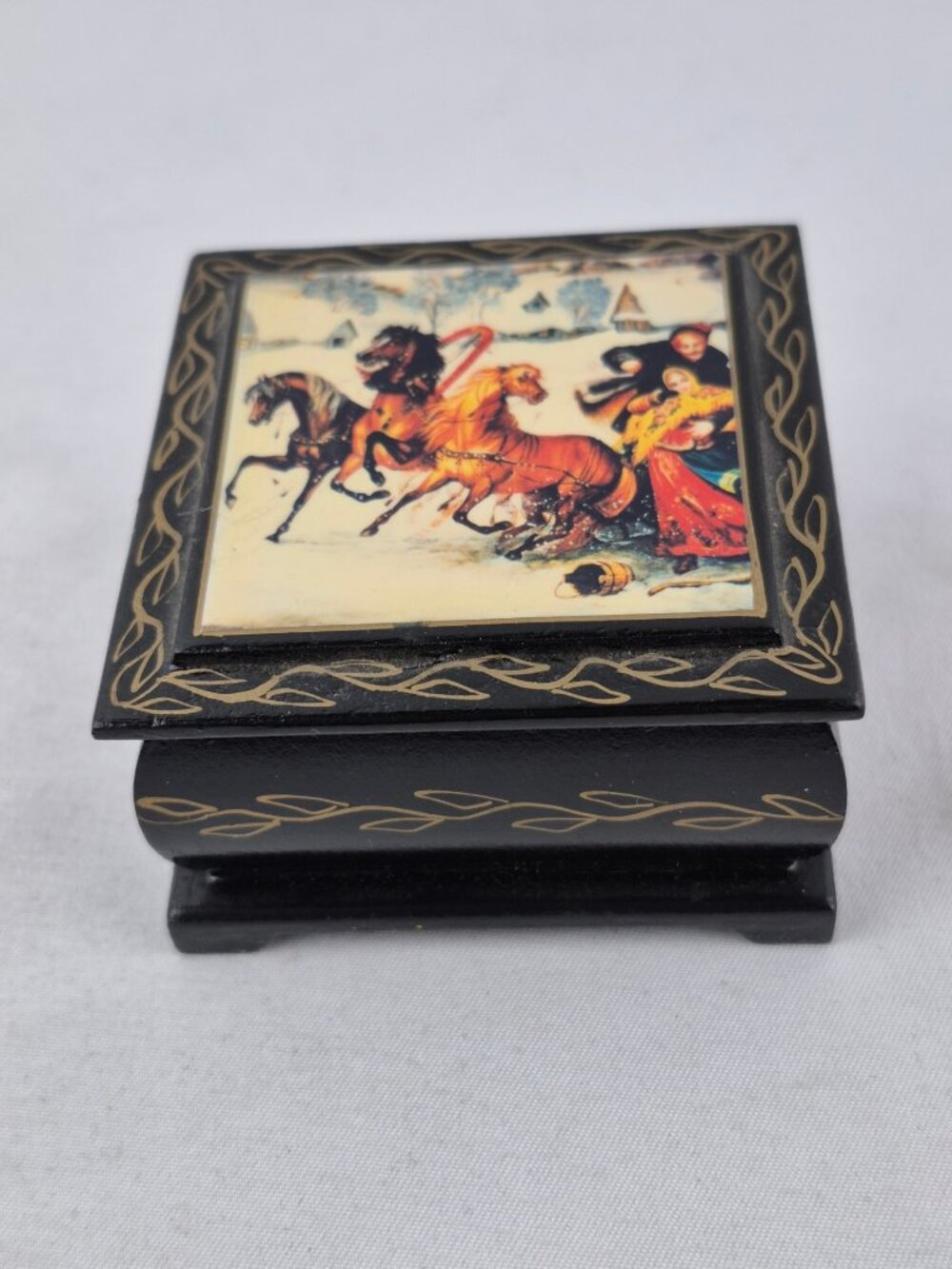 Vintage Russian Miniature Lacquer Box Three-Horse Winter Sleigh Folklore Scene